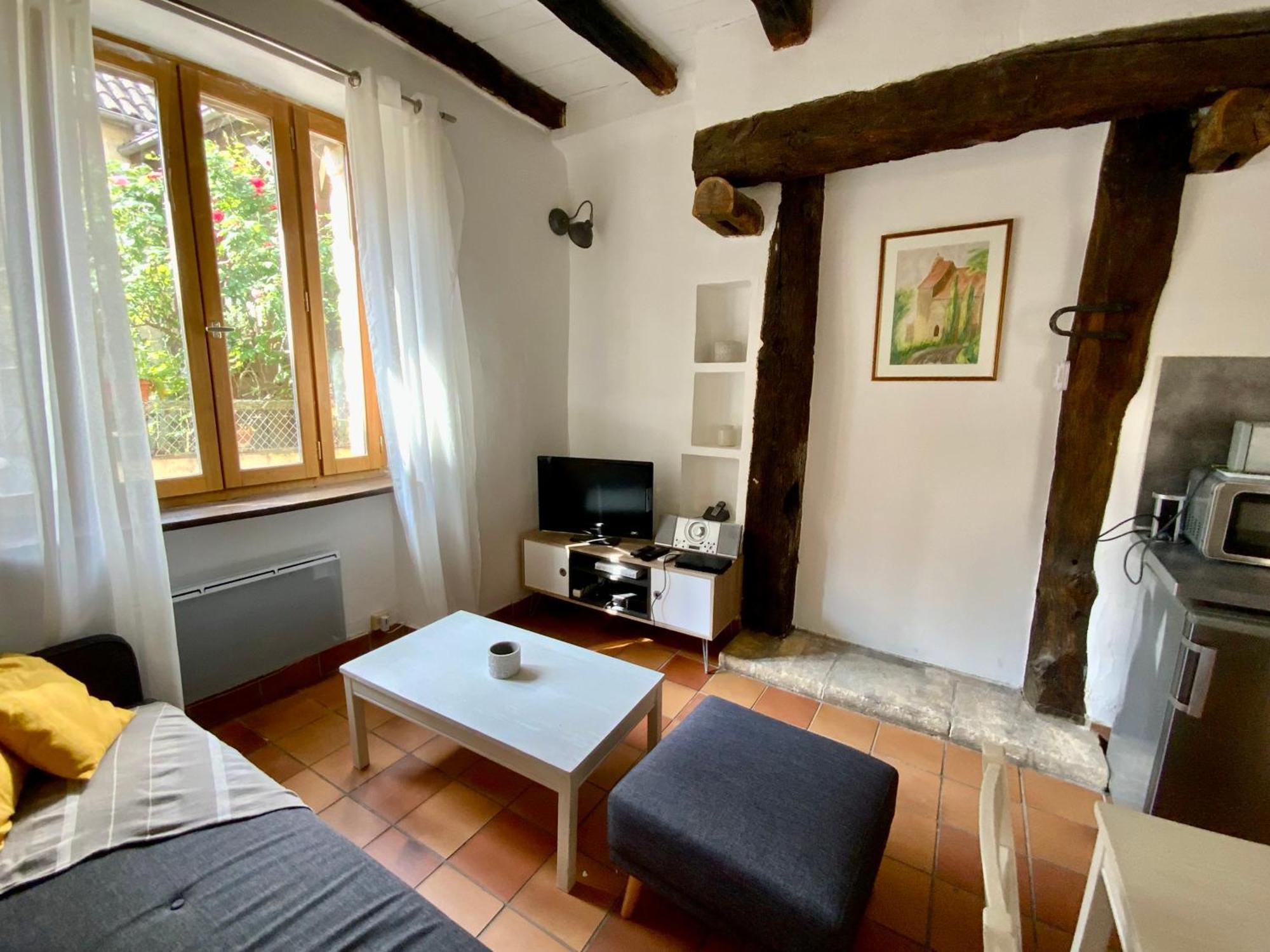 Holiday home Maison Noelle Montignac-Lascaux